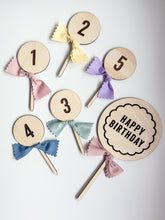 Load image into Gallery viewer, Mini Number Cake Topper