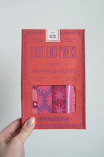 Load image into Gallery viewer, Pink &amp; Red Paper Chain Kit by East End Press
